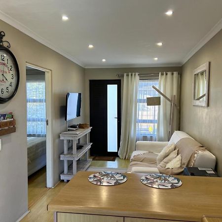 10 On Ou Kraal Apartment Edgemead Exterior photo